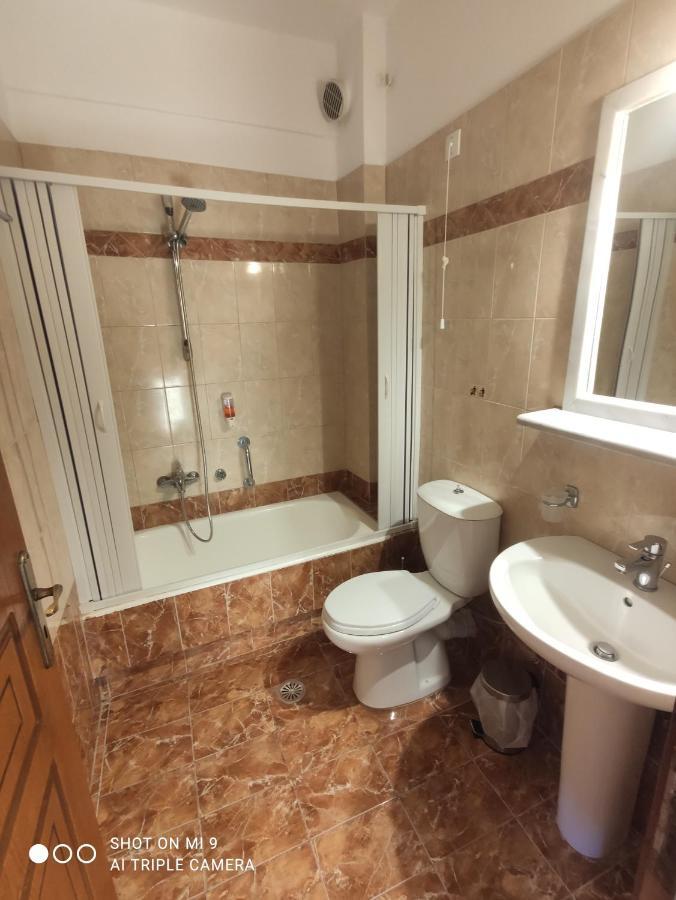 Leonidas Apartments Камари Экстерьер фото
